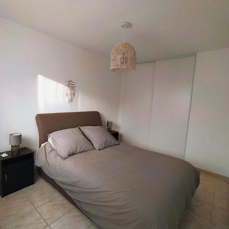 Appartement Centre Ville A Deux Pas De La Plage Le Grau-du-Roi Eksteriør bilde